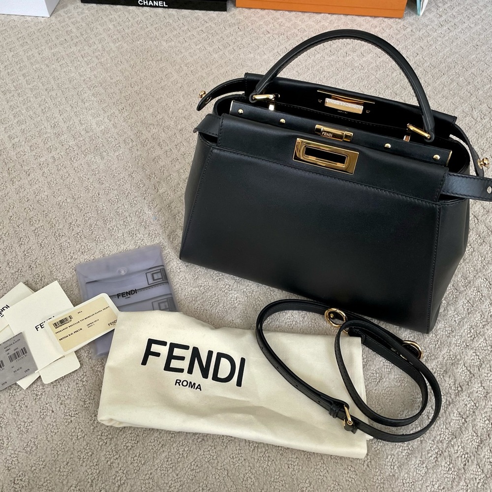 Fendi Vitello Morgan Shiny Nappa Medium Peekaboo in black with gold HW - Picture 2 of 9